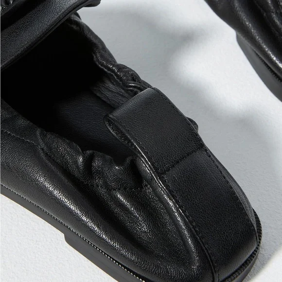 See By Chloe Black Flats with Gold Ring Detail - Picture 4 of 7